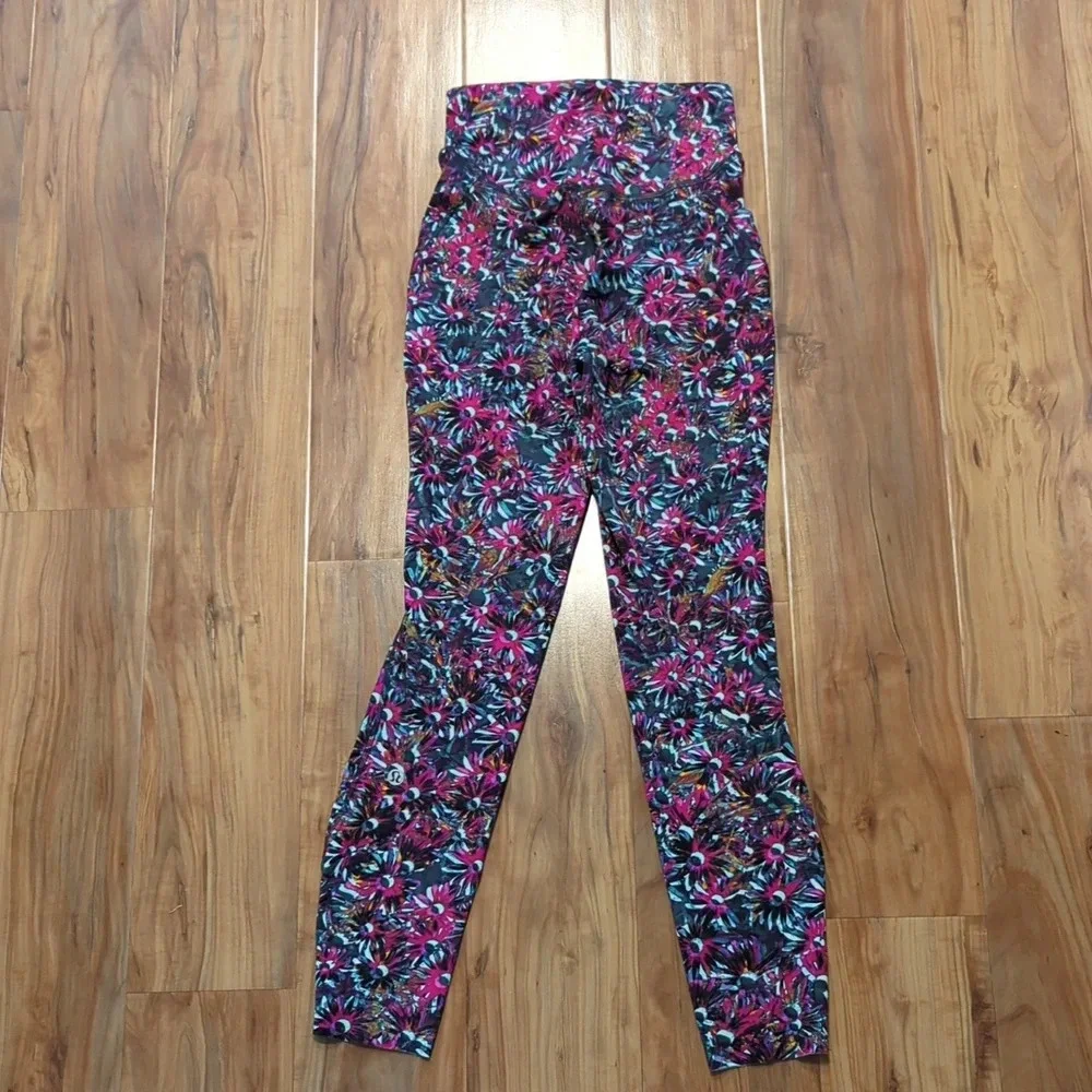 Lululemon Base Pace High-Rise Crop 23